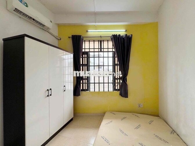 Căn hộ studio full nội thất cửa sổ trời lớn ngay TT Q10