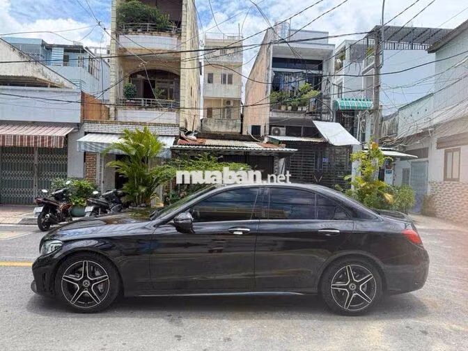 Mercedes-Benz C300 AMG 2019 MULTIBEAM LED Đen