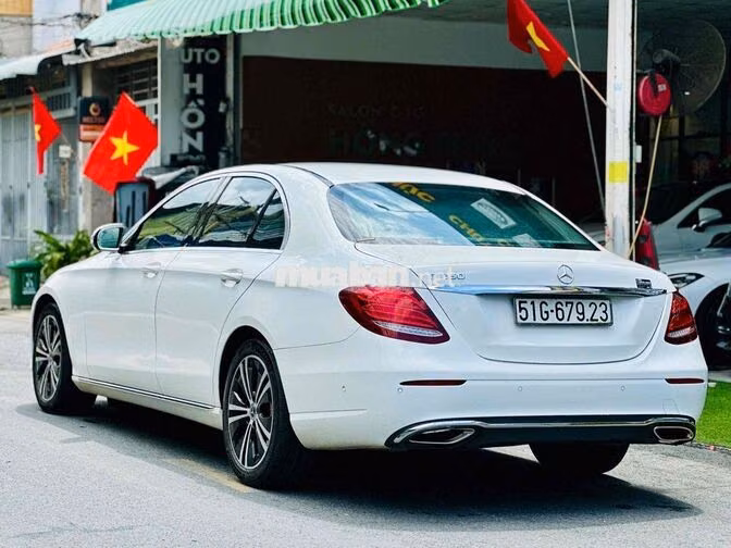 Mercedes-Benz E250 2017 Model 2018 Trắng