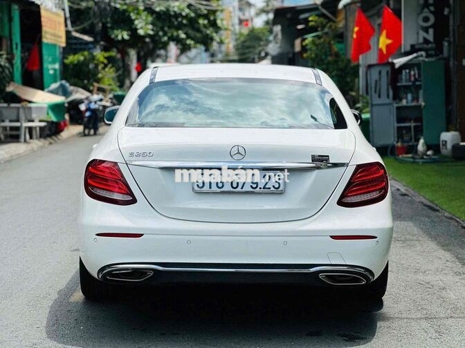 Mercedes-Benz E250 2017 Model 2018 Trắng