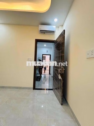 Cho Thuê Nguyên căn xe hơi đỗ cửa