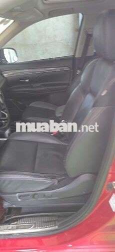 Mitsubishi Outlander Bản full Số tự động Đỏ
