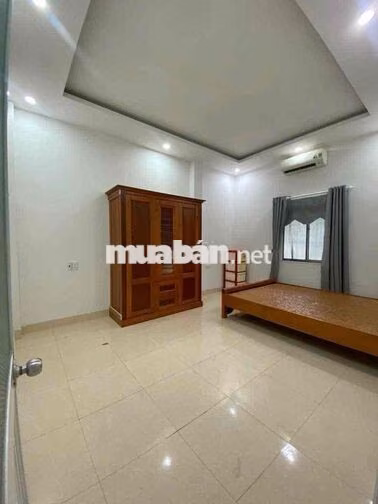 Cho thuê nhà mặt tiền đường 7.5m gần chợ Cẩm Lệ 12tr