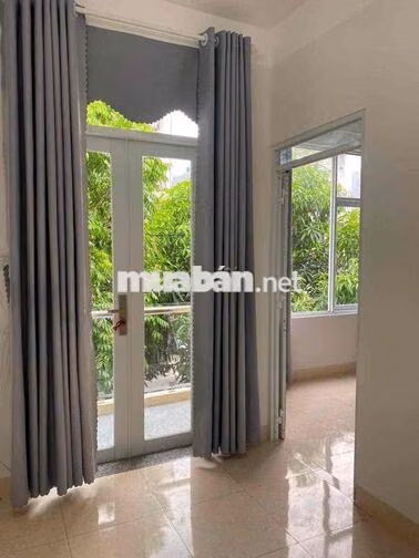 Cho thuê nhà mặt tiền đường 7.5m gần chợ Cẩm Lệ 12tr
