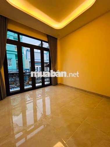 Cho Thuê Nguyên căn xe hơi đỗ cửa