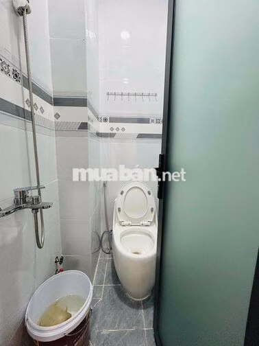 Cho Thuê Nguyên căn xe hơi đỗ cửa
