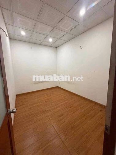 Cho thuê nhà (5m x 20m) có 3 phòng ngủ trệt trống suốt hẻm ô tô 6m