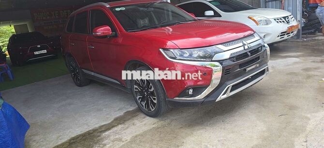 Mitsubishi Outlander Bản full Số tự động Đỏ