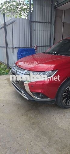 Mitsubishi Outlander Bản full Số tự động Đỏ