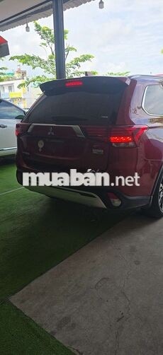 Mitsubishi Outlander Bản full Số tự động Đỏ