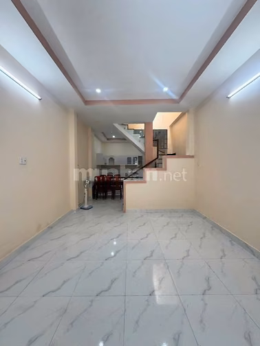 Cho thuê nhà đúc lầu mới đẹp đường số 4 p16 gò vấp 2pn2wc Gaia 10tr