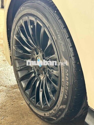 BMW 320i 2010 Trắng