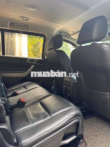 Ford Everest 2020 2.0AT 1 cầu Đen 14 vạn km