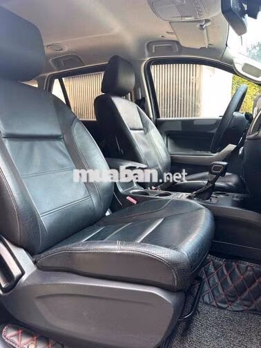 Ford Everest 2020 2.0AT 1 cầu Đen 14 vạn km