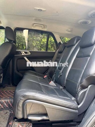 Ford Everest 2020 2.0AT 1 cầu Đen 14 vạn km
