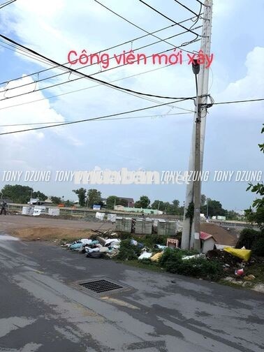 PHÒNG GÁC -CỬA SỔ TRỜI THOÁNG -NGAY DƯƠNG QUẢNG HÀM - GẦN ĐH VĂN LANG 