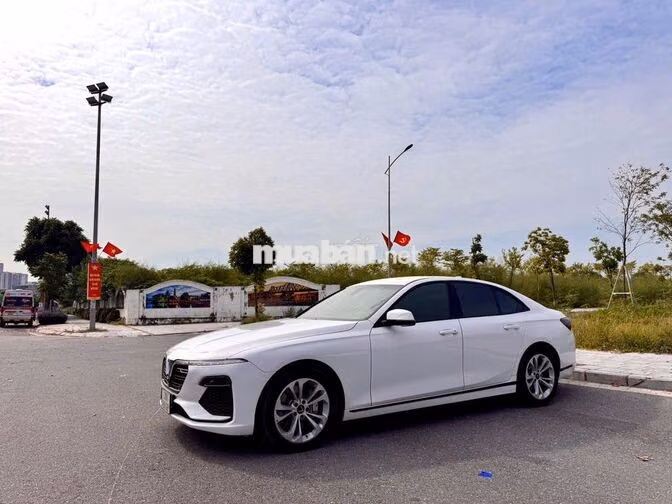 VinFast Lux A 2.0 Turbo 2021 Trắng 65.000km