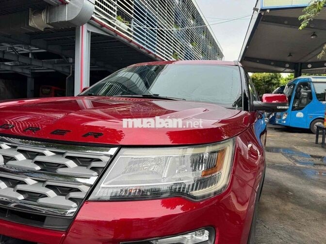 Ford Explorer 2.3 EcoBoost - Giá chỉ 8xx
