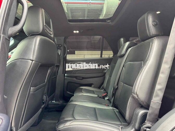 Ford Explorer 2.3 EcoBoost - Giá chỉ 8xx