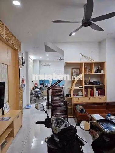 cho thuê nhà nguyên căn có nội thất, 3 tầng, 4pn/3wc, Phan Đăng Lưu