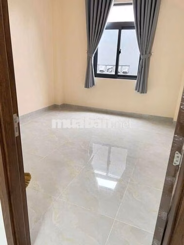 Cho thuê nhà nguyên căn 4 phòng ngủ 4 máy lạnh hẻm xe hơi 