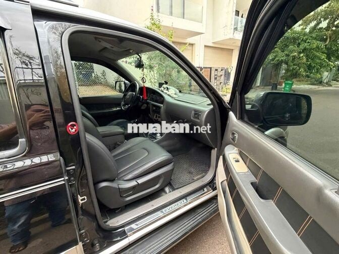 Ford Everest 2006 Đen Dầu