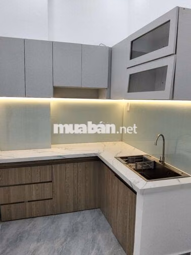NHÀ ĐẸP 3 TẦNG QUẬN 8 – NỞ HẬU - 3PN LỚN - GIÁ 5.55 TỶ - HẺM BA GÁC 