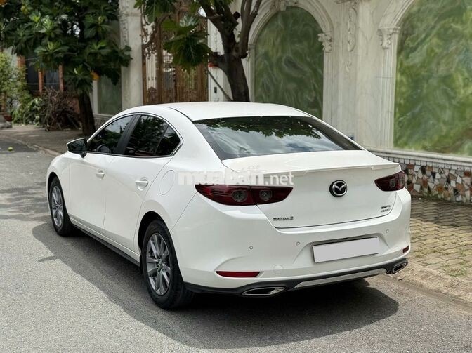 Mazda 3 Luxury 2022 Trắng 50.000 km