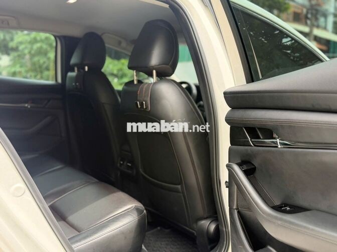 Mazda 3 Luxury 2022 Trắng 50.000 km