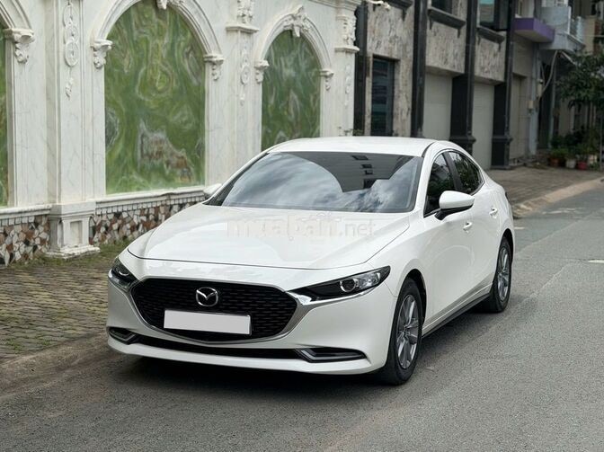 Mazda 3 Luxury 2022 Trắng 50.000 km