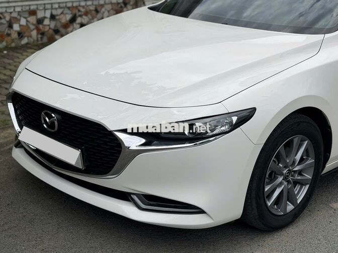 Mazda 3 Luxury 2022 Trắng 50.000 km