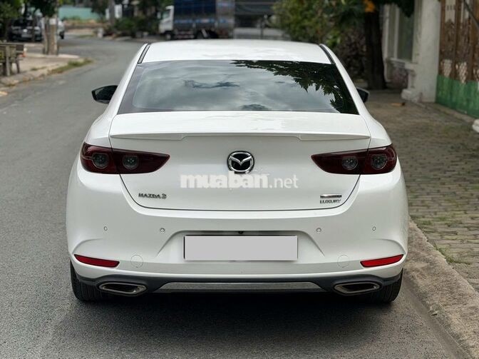 Mazda 3 Luxury 2022 Trắng 50.000 km