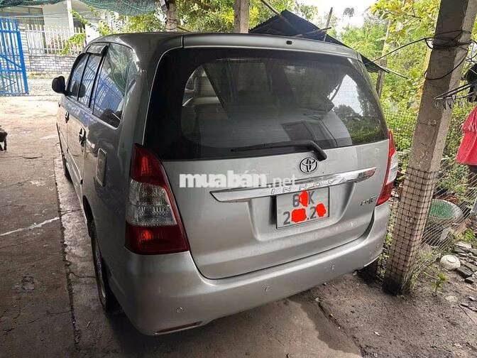 Toyota Innova 7 chỗ Bạc 3.30.000 km