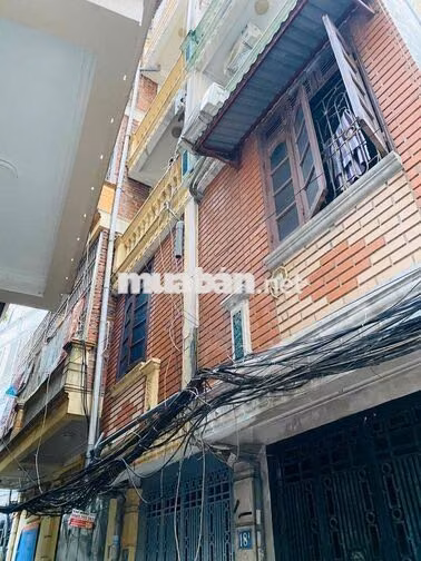CHO THUÊ NHÀ NGUYÊN CĂN NGÕ 196 CẦU GIẤY- 4 NGỦ FULL ĐỒ GIÁ 12TR RẤT R