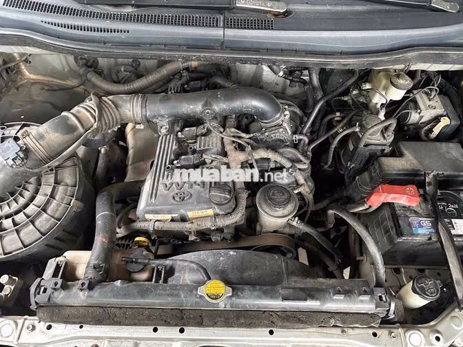 Toyota Innova 7 chỗ Bạc 3.30.000 km