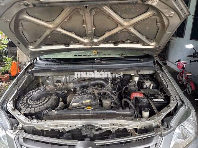 Toyota Innova 7 chỗ Bạc 3.30.000 km