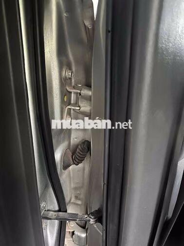 Toyota Innova 7 chỗ Bạc 3.30.000 km