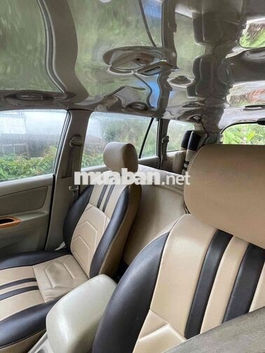Toyota Innova 2011 Vàng cát Xe gia đình