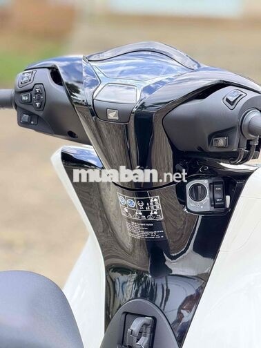 Honda SH 125 2025 Trắng 6.000 km