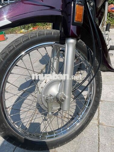 Honda Dream Việt Nam 2012 Đỏ mận