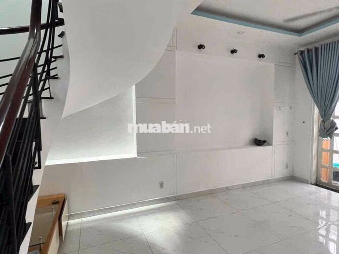 Cho thuê nhà đs 5 p17 (4x14) 2 lầu 4 pn ,  3 wc nội thất cơ ban