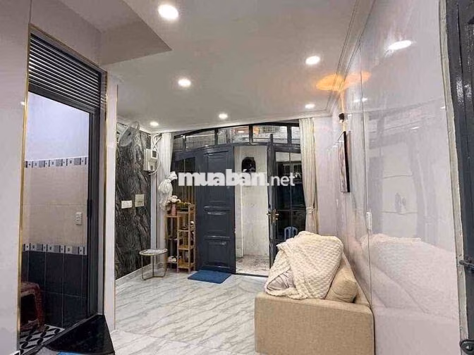 cho thuê nhà nguyên căn full nội thất, trệt 2 lầu , 2pn + 3wc, 13tr/th