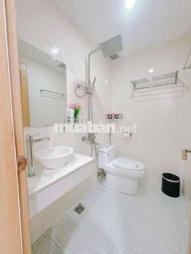 Chính chủ cho thuê căn hộ 2pn Mường thanh sát biển