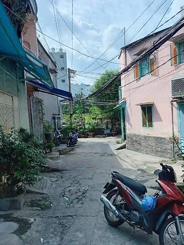 Bán nhà 1 lầu Nơ Trang Long, 32,3m² ngay rạch xuyên tâm