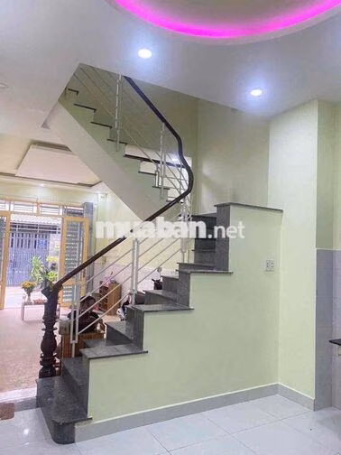 nhà 3 tầng 3pn 3wc gần chợ Phạm Đăng Giảng hẻm 6m thông