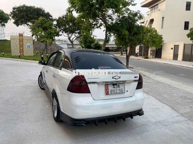 Chevrolet Aveo Trắng 5 chỗ