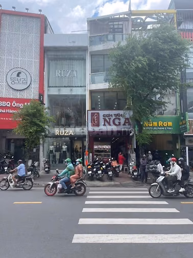Bán nhà mặt tiền Sư Vạn Hạnh Phường 12 Quận 10 4x17 1 trêt 3 lầu 29 tỷ