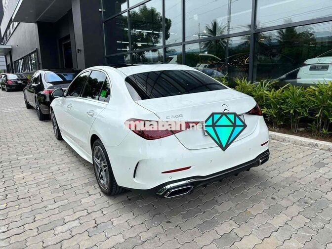 Mercedes-Benz C300 Trắng 5 chỗ