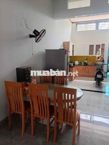 BÁN NHÀ SAU CỔNG CHỢ Ea Kao - TẶNG NỘI THẤT + Ô TÔ CON