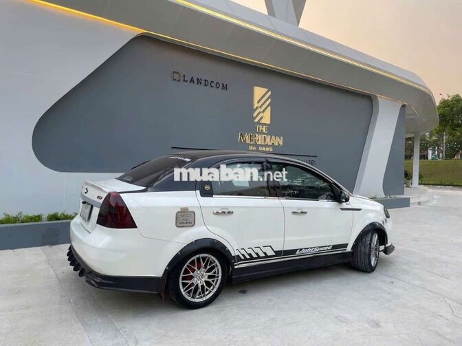 Chevrolet Aveo Trắng 5 chỗ